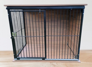 Ručně vyráběná psí klec na míru