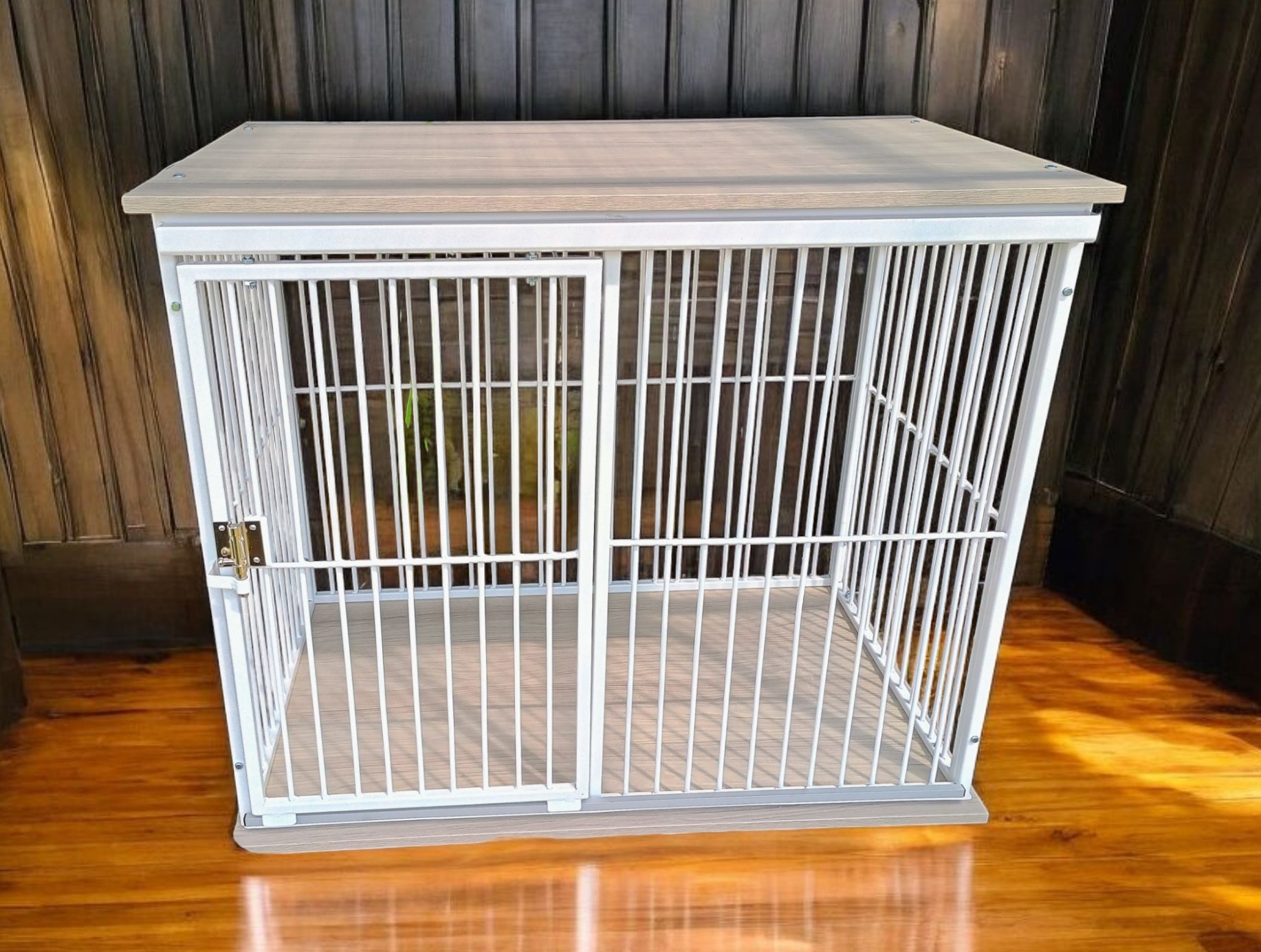 Designová psí klec z kovu a dřeva